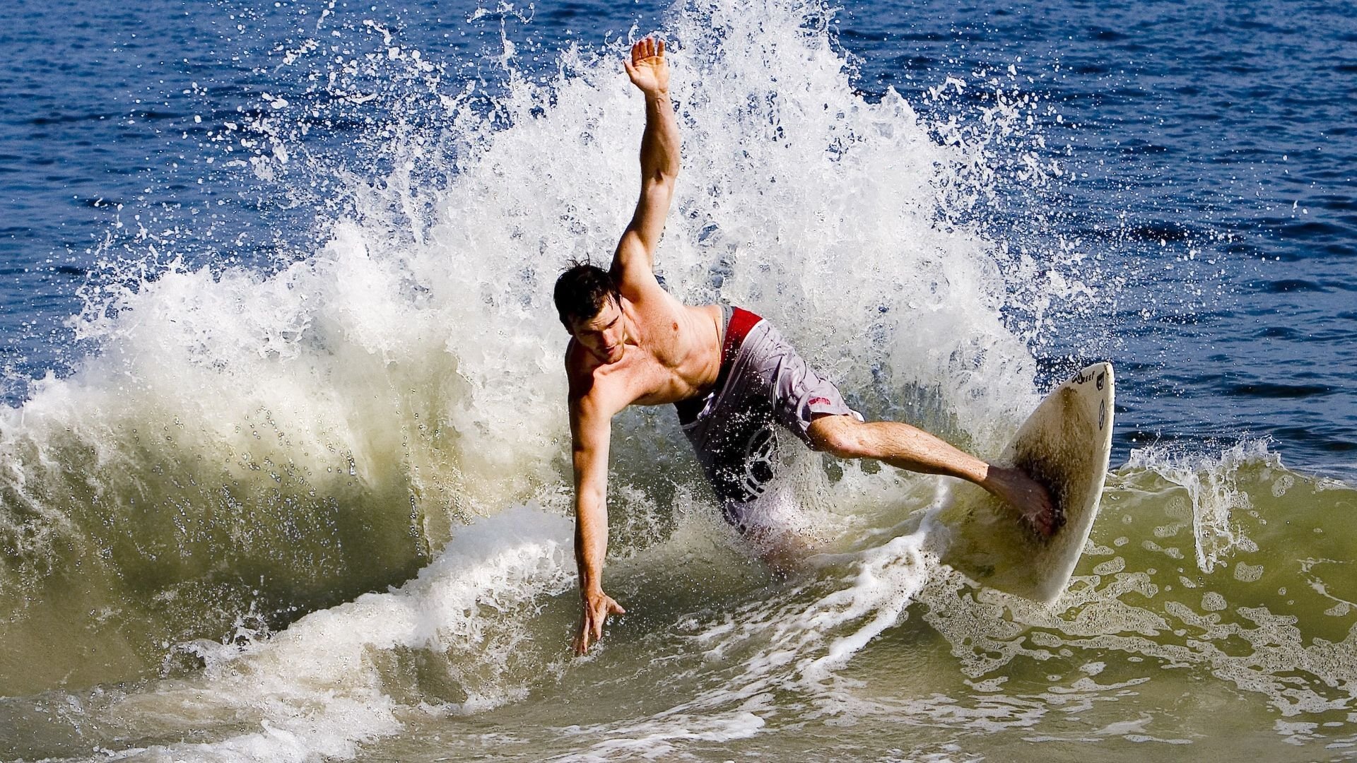 极限极速漂移赛，火爆水域上的速度狂飙，极限漂移二中文版