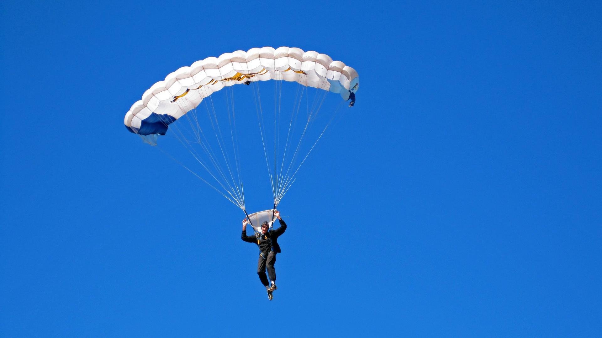 爱游戏电竞同步-法国反曲弓男女混合队在欧洲锦标赛中获得金牌，反曲弓进口品牌
